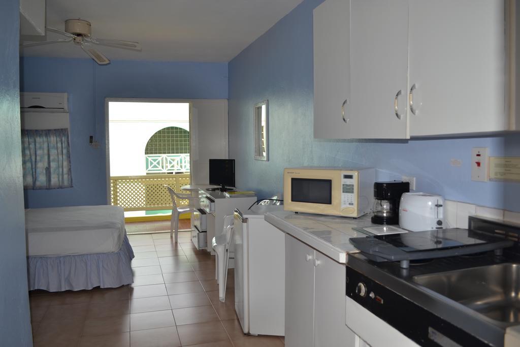 קרייסט צ'רץ' Meridian Inn מראה חיצוני תמונה